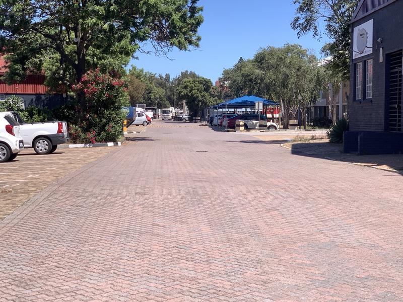 To Let commercial Property for Rent in Maitland Western Cape